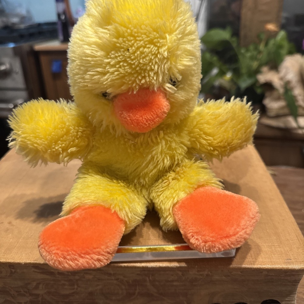 Gund Fluffy Sunshine Duck 1976 Stuffed Animal Plush Toy 10"